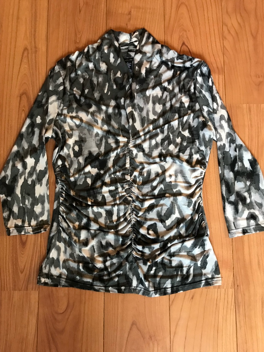 Rafaella Black and Gray Ruched Print Long Sleeve Top
